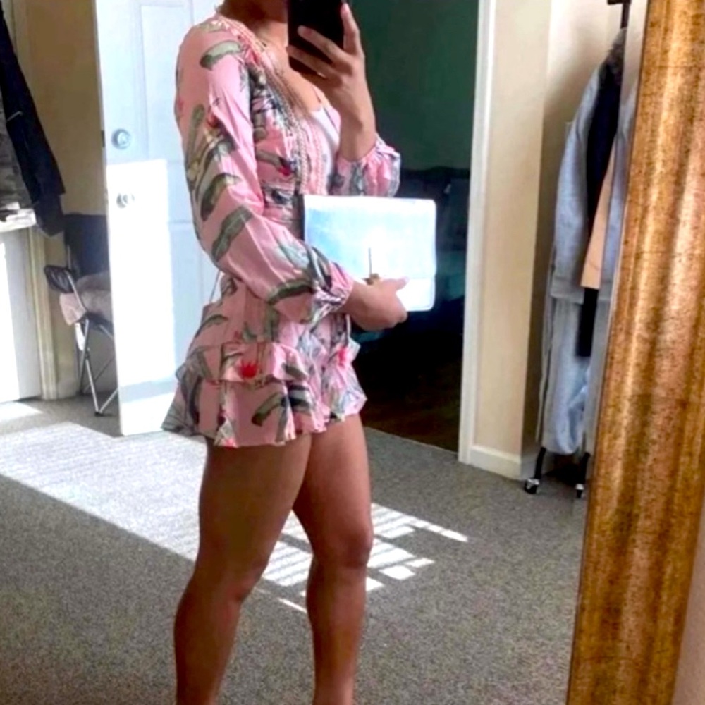 So cute tropical vacation two piece shorts set worn once in Cancun